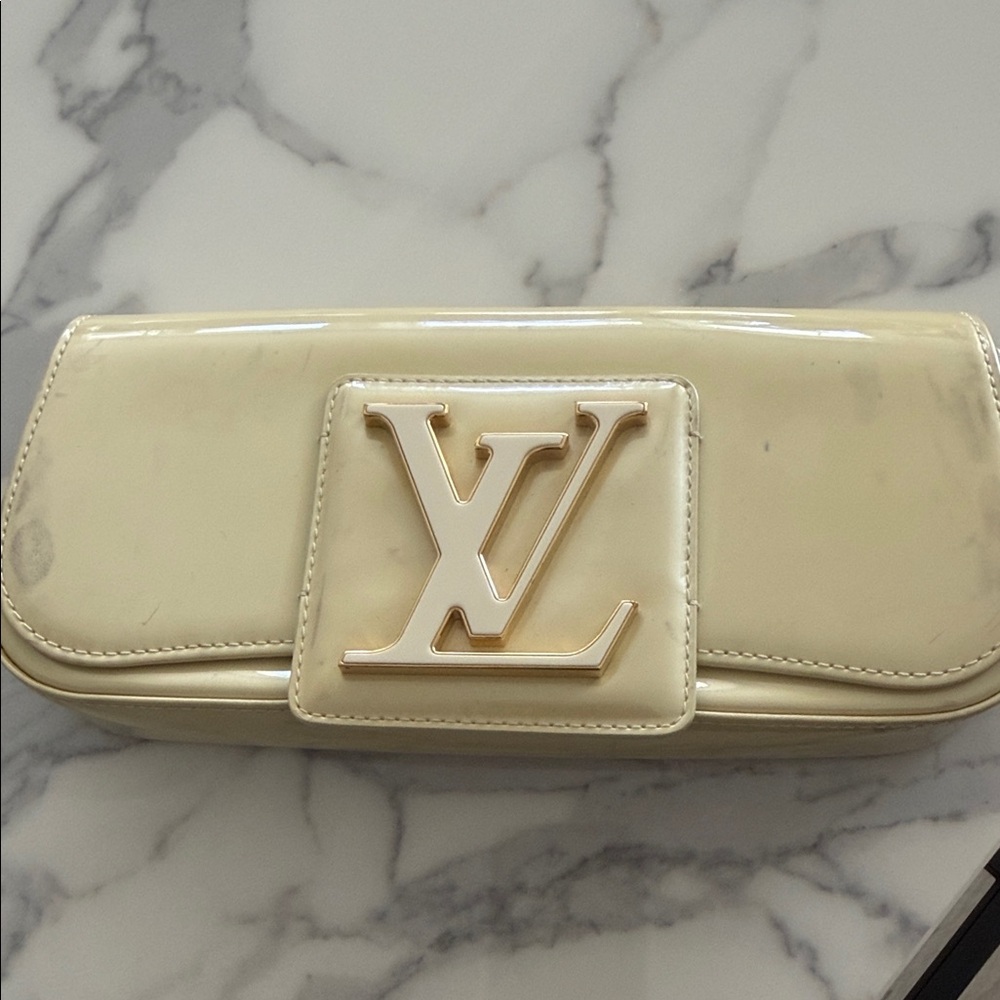 Louis Vuitton Glossy Beige Clutch